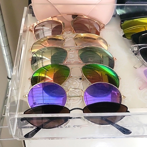 SUNGLASSES 🕶 😎 - Picture 2 of 3